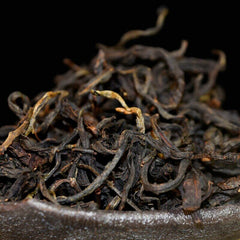 HelloYoung Yunnan Black Chinese Tea Fengqing Wild Tea Red with Sweet Honey Notes 250g
