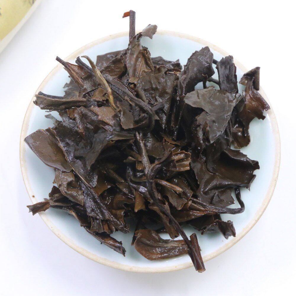 HelloYoung Fujian White Tea ShuangHe Old Bai Cha Tea Cake 300g