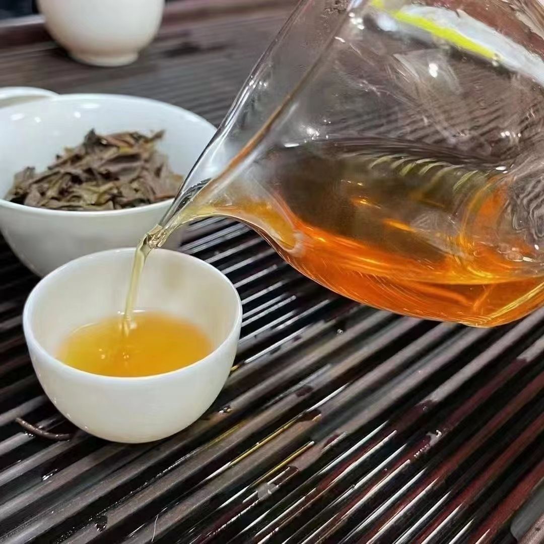357g Yunnan Raw Pu-erh Tea Bulang Old Tree Puerh Tea Cake Aged Pu'er Tea