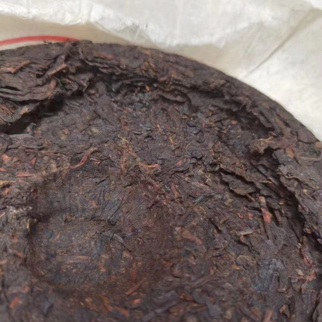 Yunnan Pu'er Old Ripe Tea 2005 Lion Aged Pu-erh Cooked Tea Cake Puerh Tea 400g