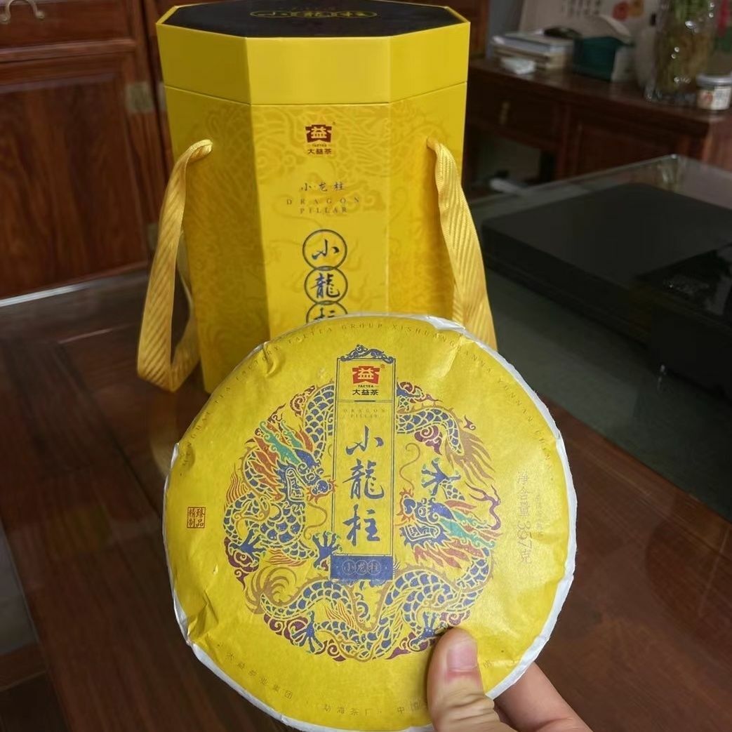 HelloYoung Small Dragon Pillar * TAETEA Menghai Dayi Pu-erh Tea Ripe Puer Tea 357g
