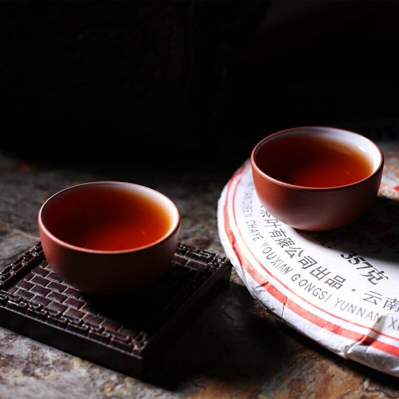 HelloYoung Menghai Heaven Earth Royal Big Tree Lao Ban Zhang Pu-erh Tea Cake 357g Ripe