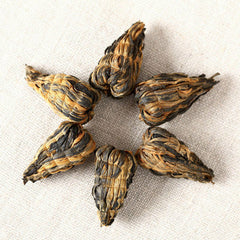 HelloYoung 250g/tin Chinese Tea Yunnan Dianhong Black Tea 中国茶叶红茶 手工滇红茶 云南凤庆滇红茶 工夫红茶 宝塔红茶