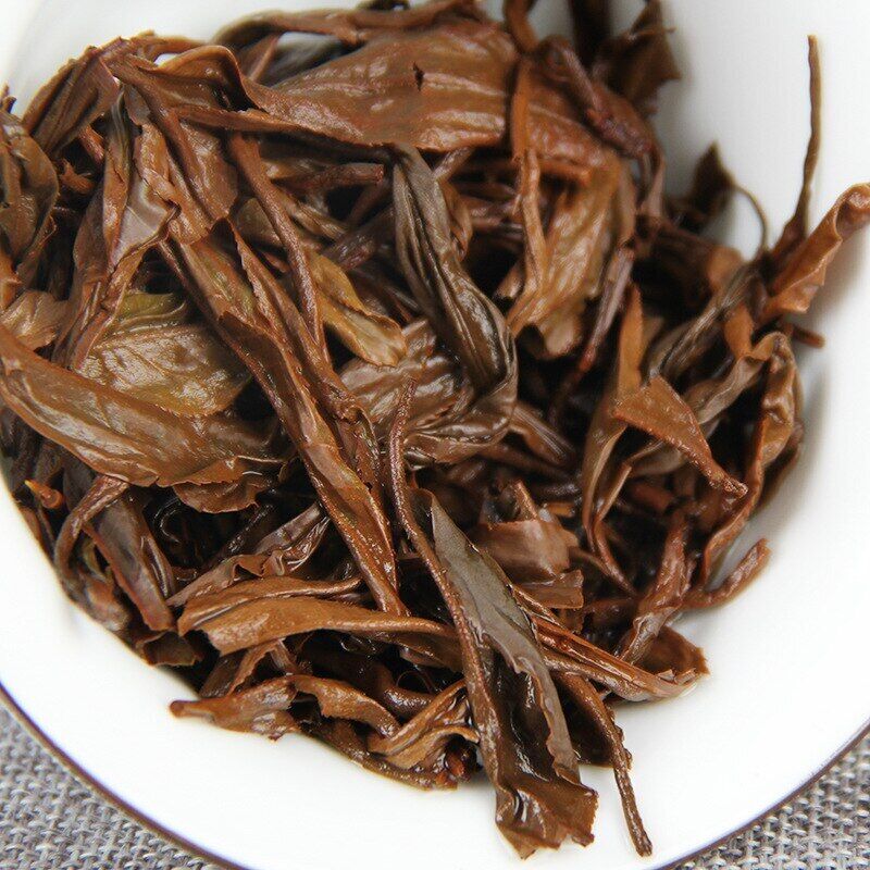 HelloYoung TeaYunnan High Mountain Ancient Tree Black Tea Sweet, Floral Aroma 100g