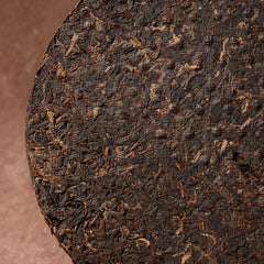 HelloYoung Yunnan Xinghai 7639 RAW Puer Tea Xing Hai Tea Yunnan Chi Tse Beeng Cha 357g