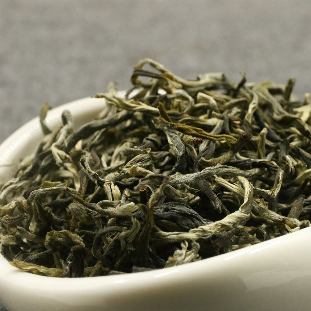 HelloYoung Maofeng Spring Green Tea Loose Leaf Chinese Huang Shan Mao Feng Slimming Tea