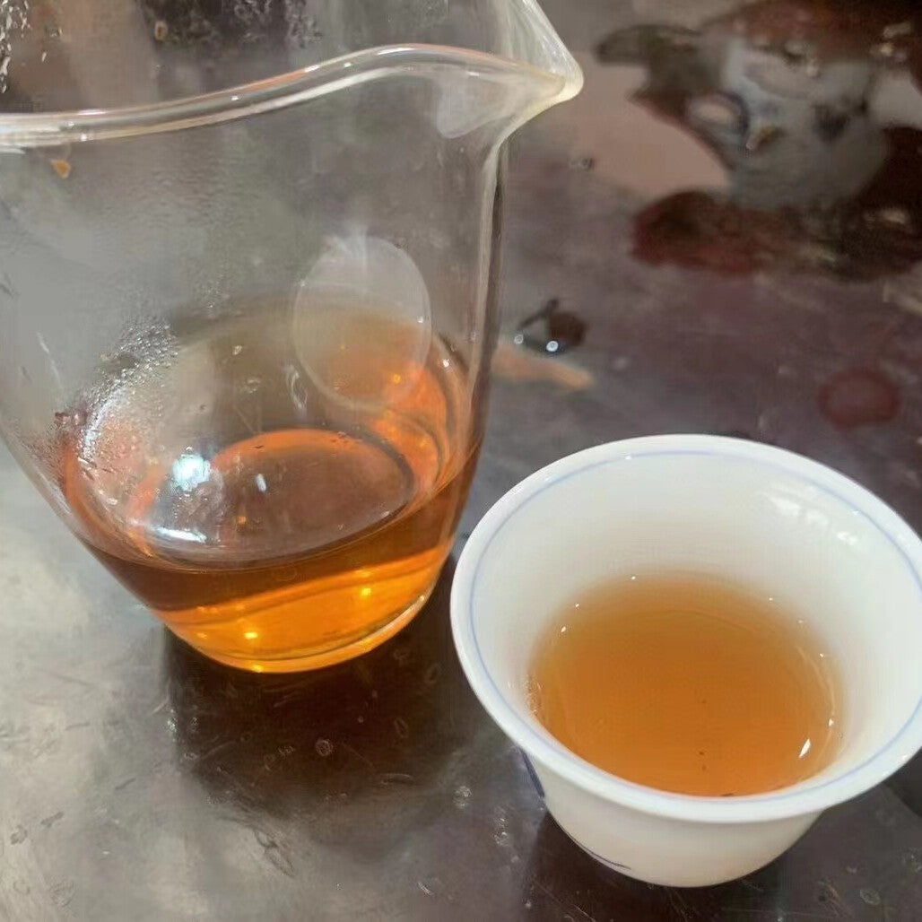 Yunnan Aged Pu-erh Raw Tea Cake 2006 Menghai Puerh King Old Pu'er Cake Tea 357g