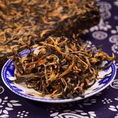 HelloYoung Fengqing Dian Hong Golden Buds Dianhong Yunnan Dian Hong Black Tea Brick 250g