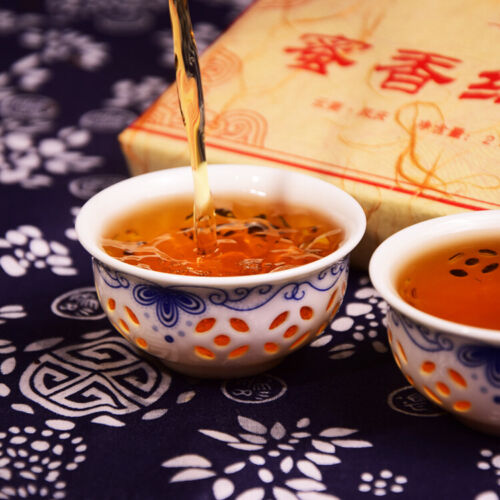 HelloYoung Fengqing Dian Hong Golden Buds Dianhong Yunnan Dian Hong Black Tea Brick 250g